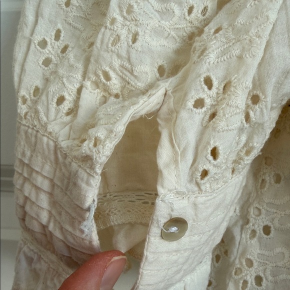 Love The Label Chic White Lace Blouse - Picture 8 of 10